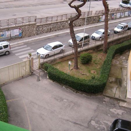 A' Moglie Del Comandante Apartman Gaeta Kültér fotó